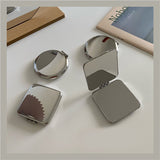 DIY Double-sided makeup mirror  (with glue tools)