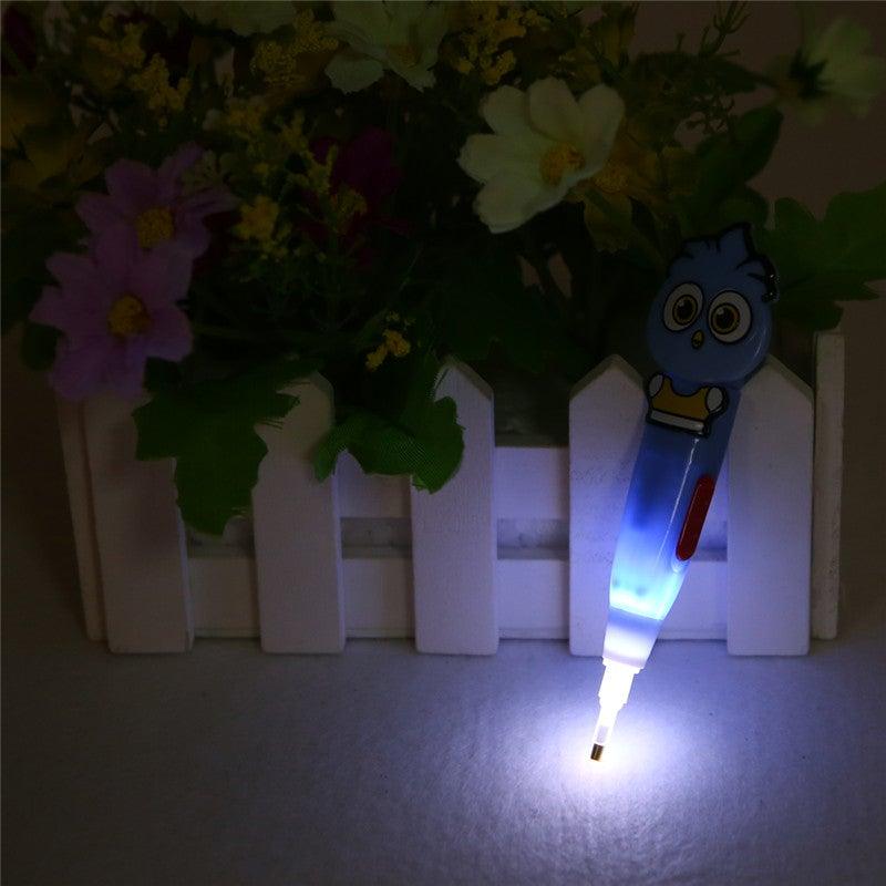 5D DIY Diamond Painting Tool - Diamond Painting 4 Light Point Drill Pens With battery (Color Random) - Hibah-Diamond painting art studio